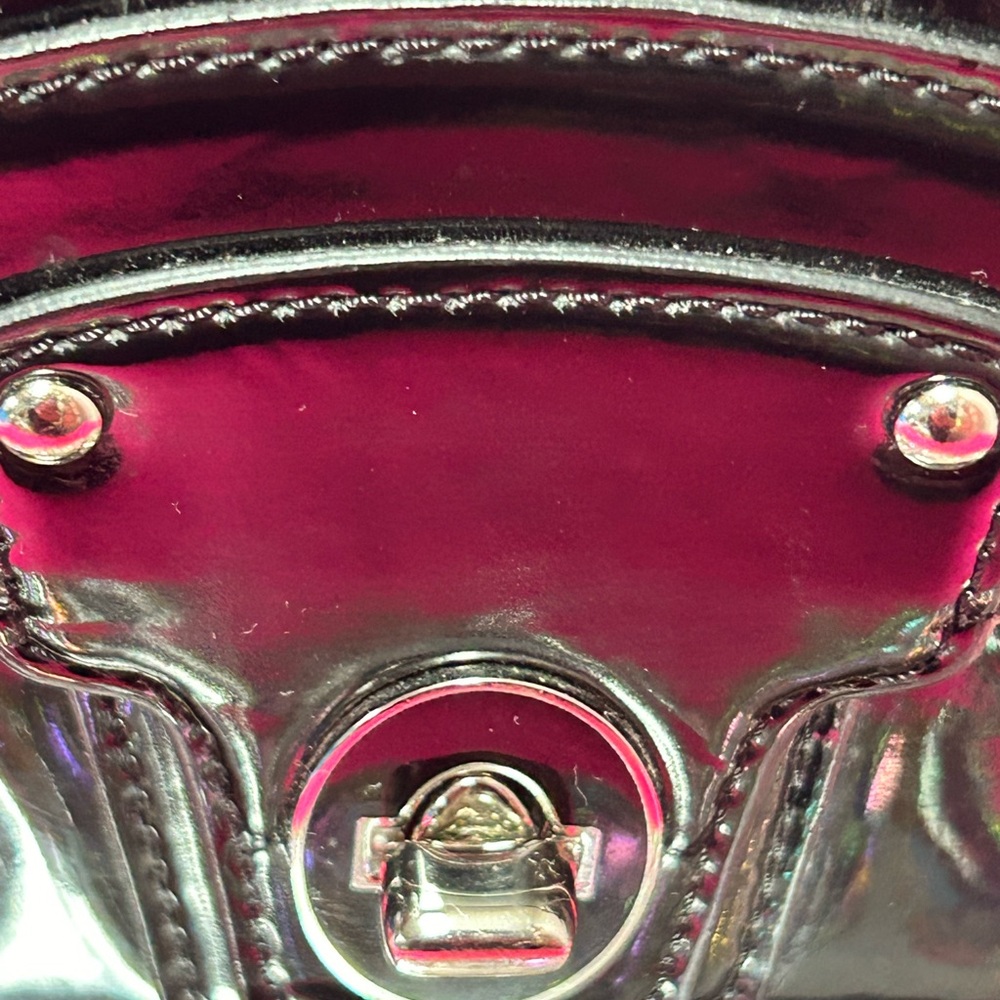 Coach Poppy Black Quilted Liquid Leather Bag w/Chain Straps Approx. 15 x 13.5 - Picture 4 of 17